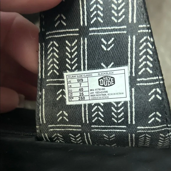 Hey Dude Black Slide Sandals size 9 wide - Picture 6 of 9